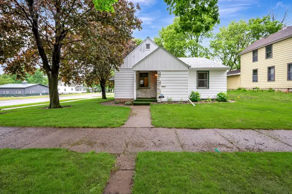 120 W 9th ST, Fairmont, MN 56031