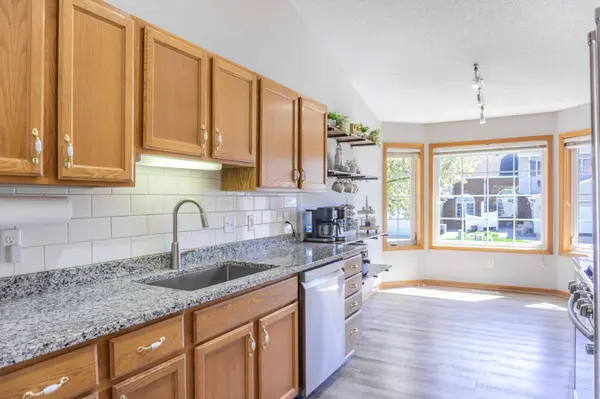 1020 Primrose LN, Waconia, MN 55387