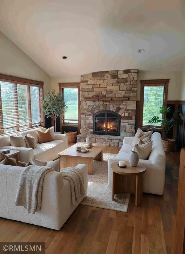 38270 Everett AVE, North Branch, MN 55056