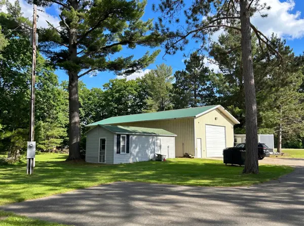 8374 + 8376 Onigum RD NW, Walker, MN 56484