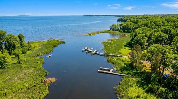 8374 + 8376 Onigum RD NW, Walker, MN 56484