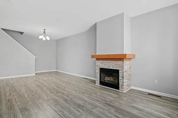 1234 Crystal PL E, Chaska, MN 55318