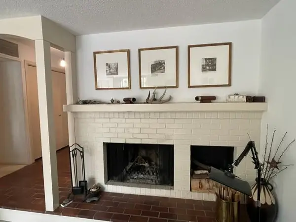 6075 Lincoln DR #203, Edina, MN 55436