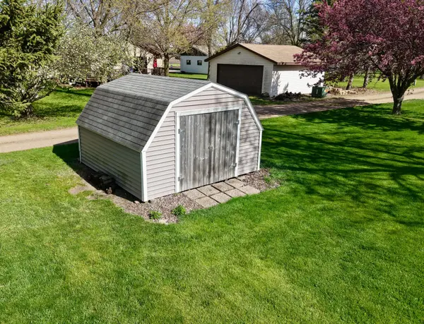 556 Elm AVE, Westbrook, MN 56183