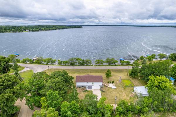 22733 Treetop RD, Henning, MN 56551