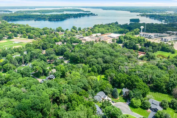24695 Glen RD, Excelsior, MN 55331