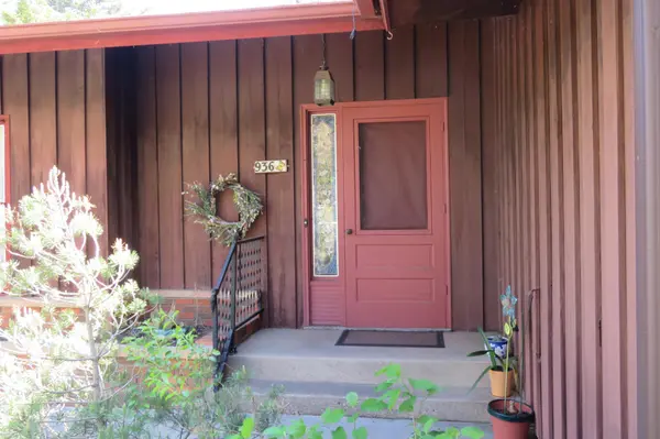 936 York AVE NW, Elk River, MN 55330