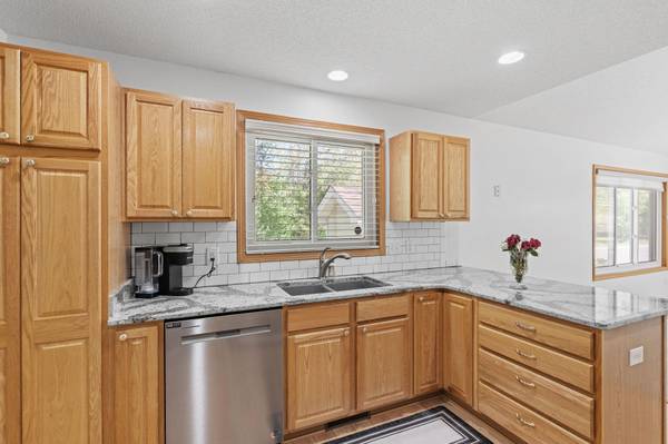 11792 Xenia ST NW, Coon Rapids, MN 55433