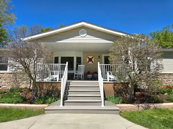 324 W 7th ST, Litchfield, MN 55355