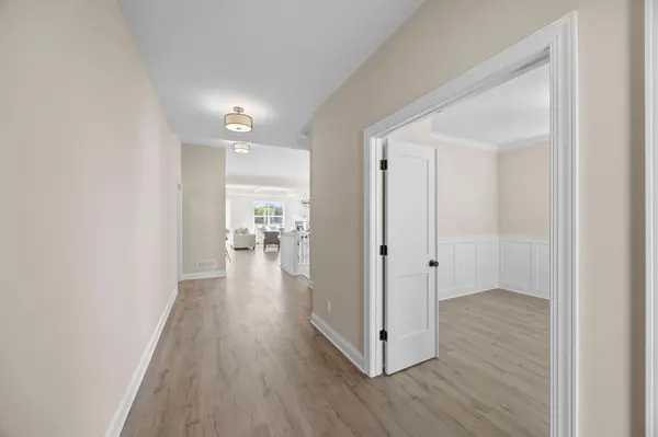 7082 Weston LN N, Maple Grove, MN 55311