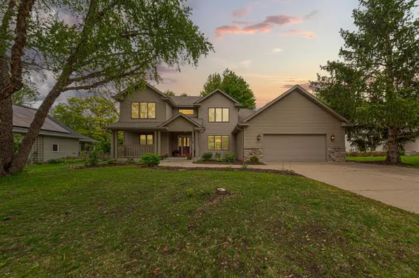 1508 Lockwood DR, Northfield, MN 55057