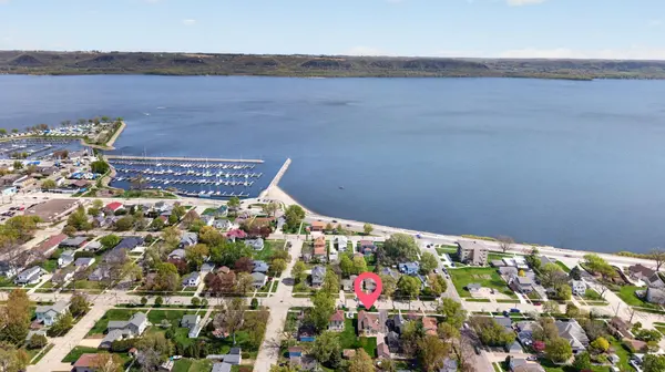 612 S Oak ST, Lake City, MN 55041