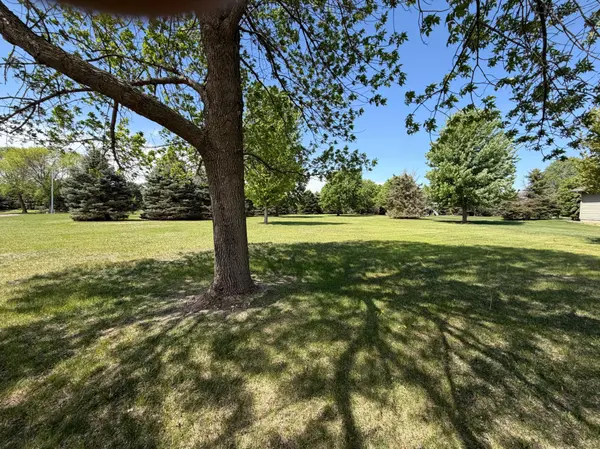 TBD Bay Oaks DR, Albert Lea, MN 56007