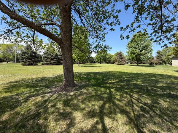 TBD Bay Oaks DR, Albert Lea, MN 56007