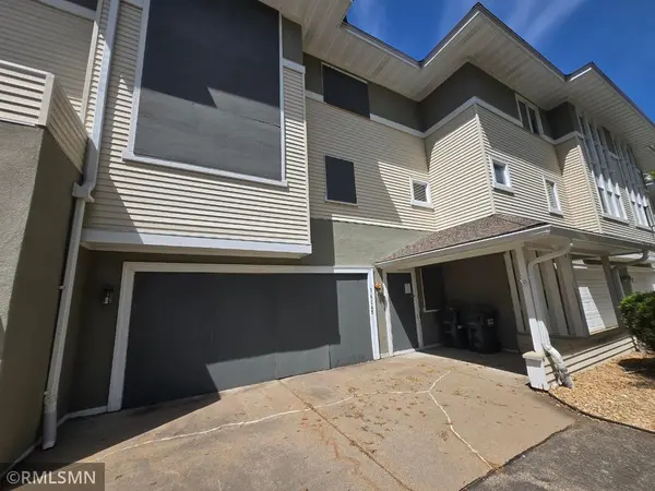 3664 Abbey WAY #B, Eagan, MN 55123
