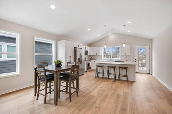 1119 Dorthy LN, Elko New Market, MN 55054