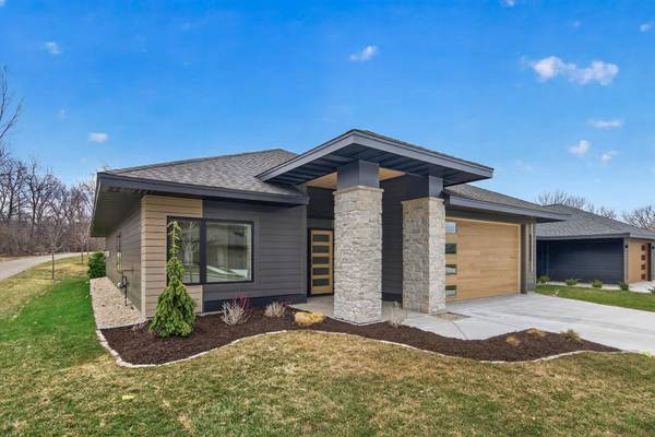 7743 146th TER, Savage, MN 55378