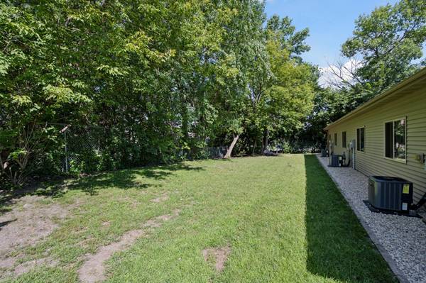 914 1/2 3rd AVE NE, Buffalo, MN 55313