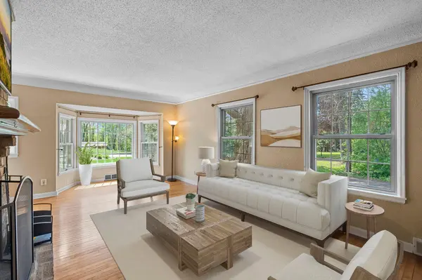 613 Labore RD, Little Canada, MN 55117