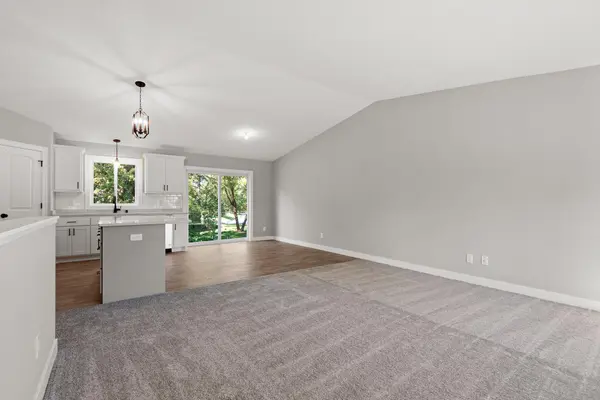 000 N Enchanted DR NW, Andover, MN 55304