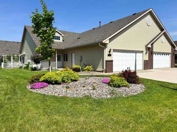 160 Cardinal LN, Clearwater, MN 55320