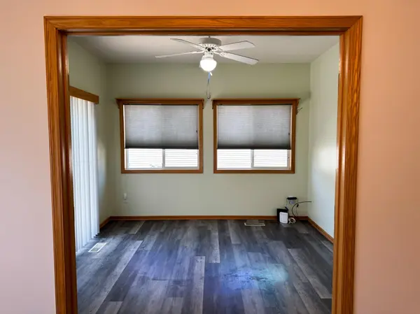 160 Cardinal LN, Clearwater, MN 55320