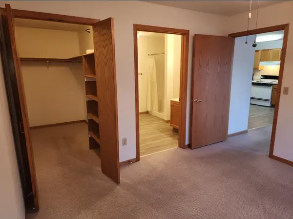 150 Coleman AVE E #207, Eden Valley, MN 55329