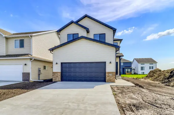 6856 Belding DR S, Fargo, ND 58104