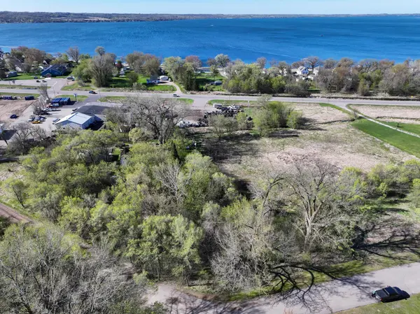 725 6th AVE NW, Glenwood, MN 56334