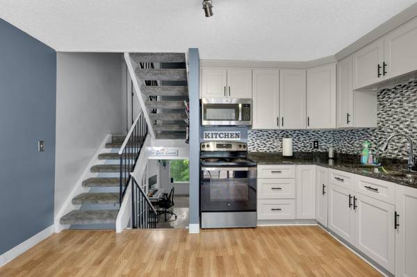 1741 Meadowlark RD #51741, Eagan, MN 55122