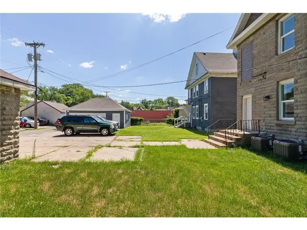 2050 W Broadway AVE, Minneapolis, MN 55411