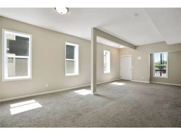2050 W Broadway AVE, Minneapolis, MN 55411