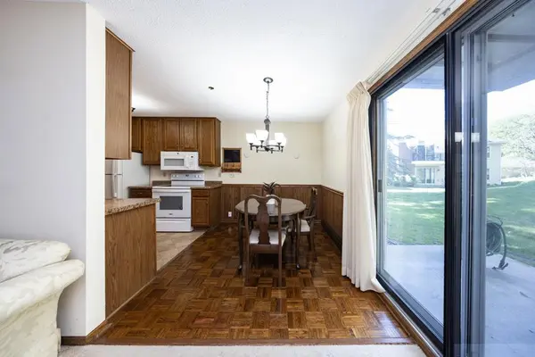 723 Larpenteur AVE E #723A, Maplewood, MN 55117