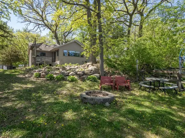 527 Marian ST, Waterville, MN 56096