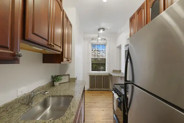 220 Marshall AVE #3, Saint Paul, MN 55102