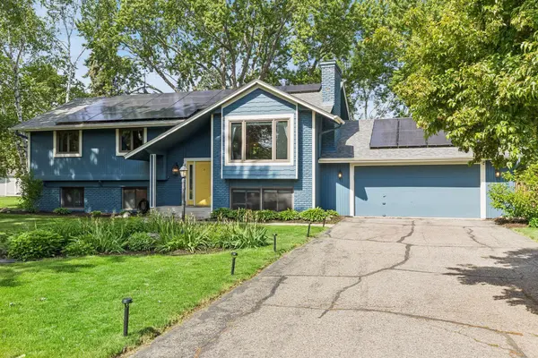 405 Merrimac LN N, Plymouth, MN 55447