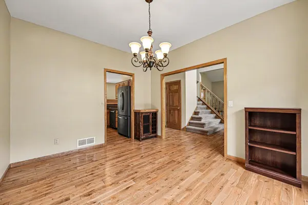 1452 Golf View DR, River Falls, WI 54022