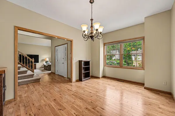 1452 Golf View DR, River Falls, WI 54022
