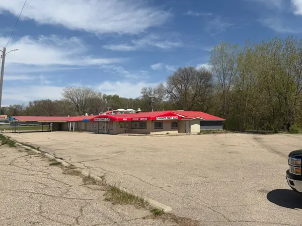 1108 Highway 71 NE, Willmar, MN 56201