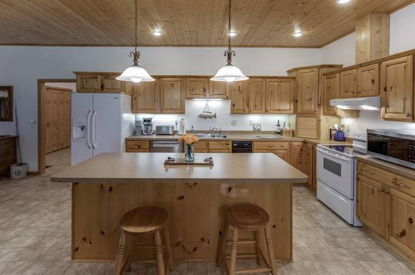 11027 Oak Point RD NW, Cass Lake, MN 56633