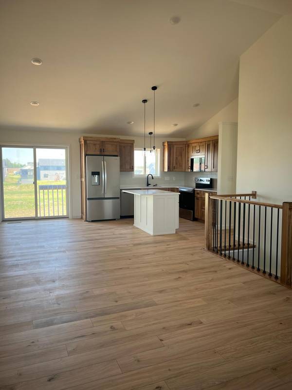 2110 Douglas Trail DR SE, Pine Island, MN 55963