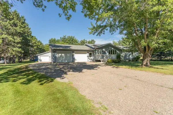 418 N Clayborn AVE, Parkers Prairie, MN 56361