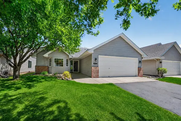 9244 Dunbar Knoll N, Brooklyn Park, MN 55443