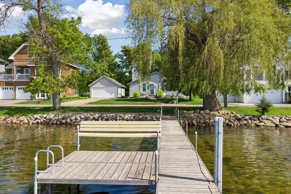 3335 Crystal Bay RD, Wayzata, MN 55391