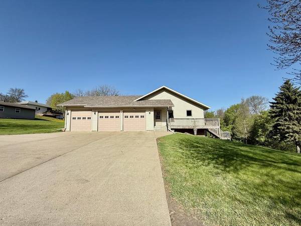 1400 S Cascade ST, Fergus Falls, MN 56537