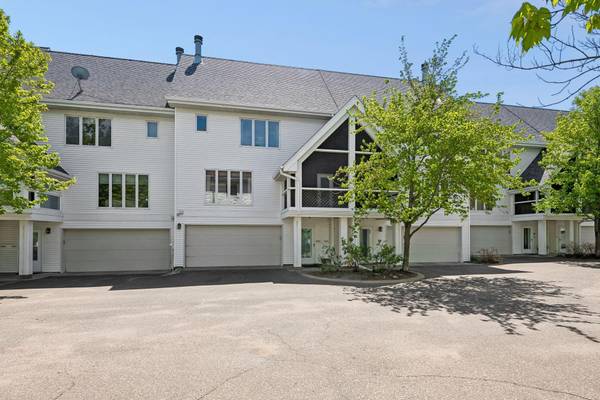 930 Dartmouth PL SE, Minneapolis, MN 55414