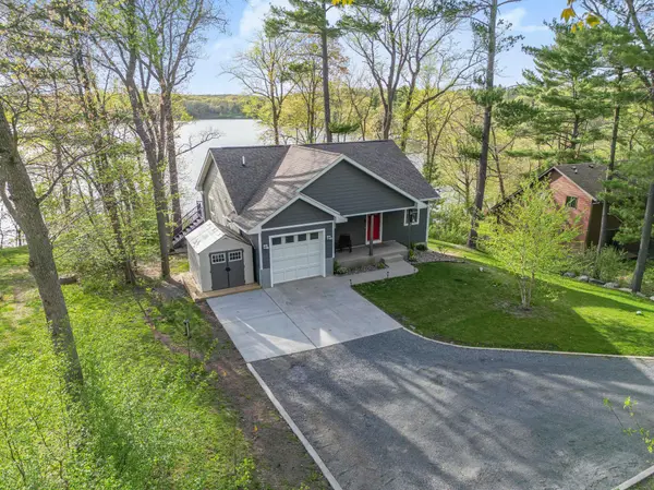 619 Nokomis DR, Osceola, WI 54020