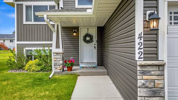 422 Bluebird DR NW, Isanti, MN 55040