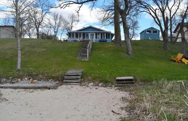 231 Hilltop RD, Ottertail, MN 56571