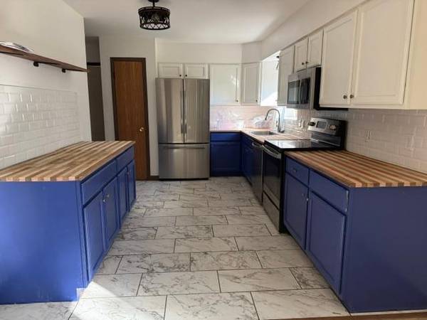 10097 SW 72nd AVE, Ellendale, MN 56026